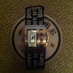 ✖Trade for @sarahjane