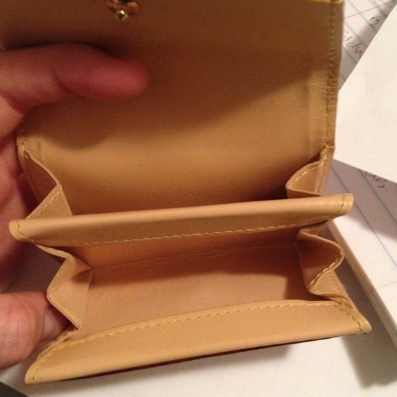 SOLD. LV card holder +mini dust case. - Picture 3 of 4