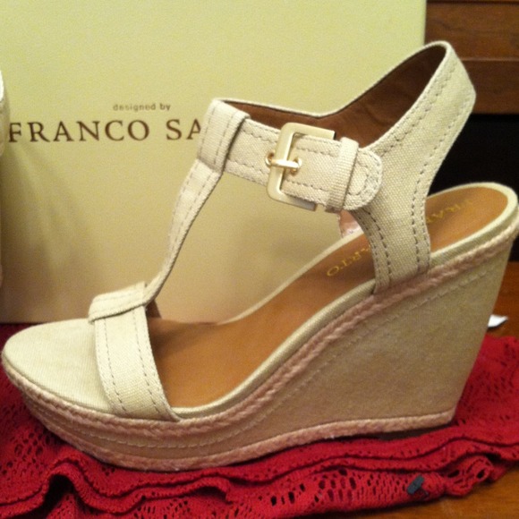 Franco Sarto NIB Neutral Color Sandals - Picture 2 of 3