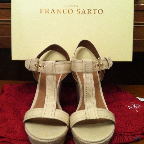 Franco Sarto NIB Neutral Color Sandals - Picture 3 of 3