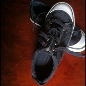 Authentic black coach tennis shoes size 6