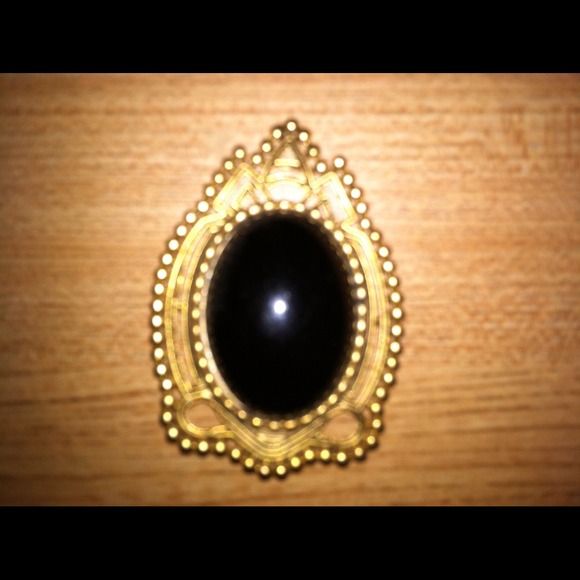 Vtg Large Gold & Black Stone Broach - Picture 2 of 2