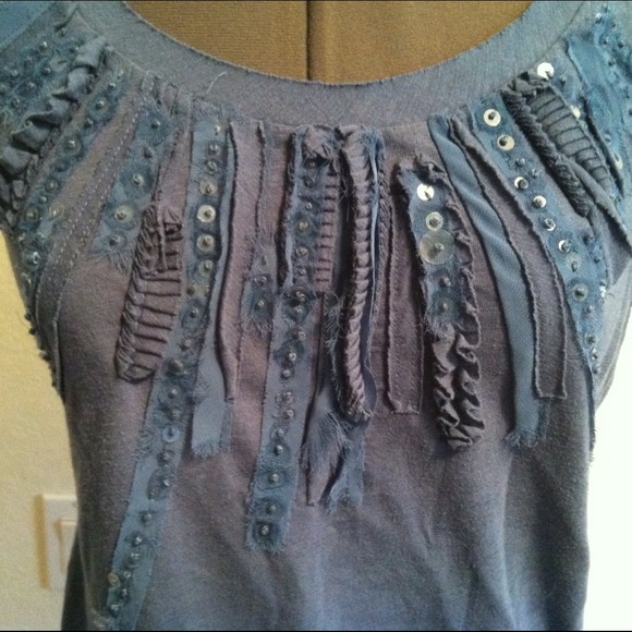 🔴SOLD🔴Very detailed blue top