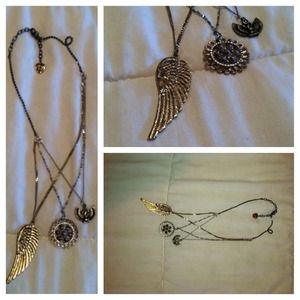 🚦HOLD🚦Betsey Johnson Wing Necklace