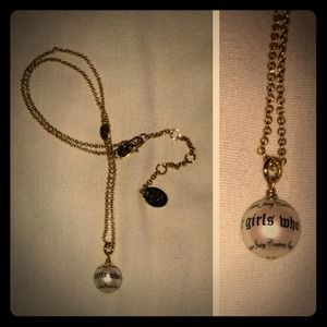 Hold! Real Juicy Couture Pearl Necklace!