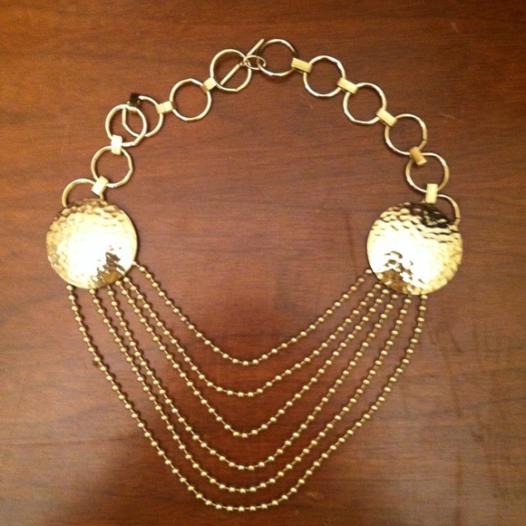 Unknown Jewelry - Bold Golden Necklace 2" discs