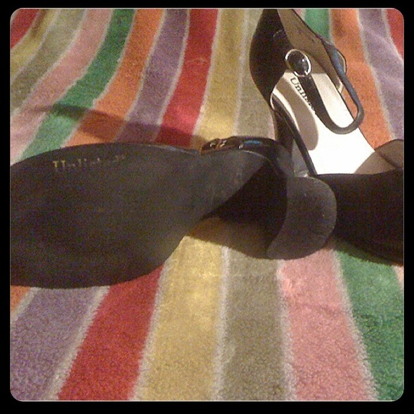 UNLISTED Black Heels - Picture 2 of 4