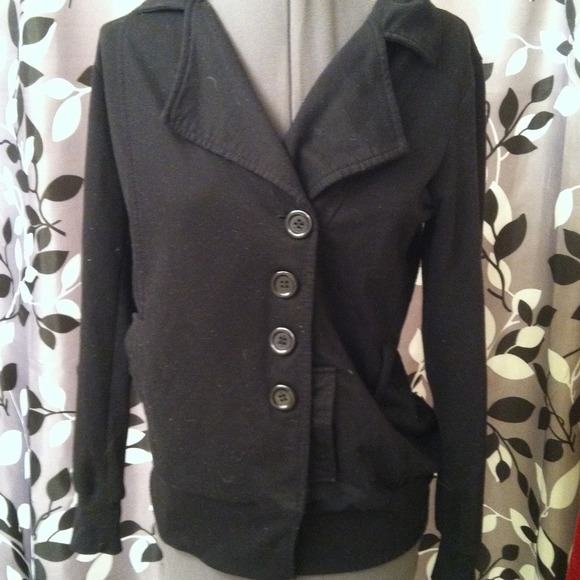 🔴SOLD🔴Cute pea style coat