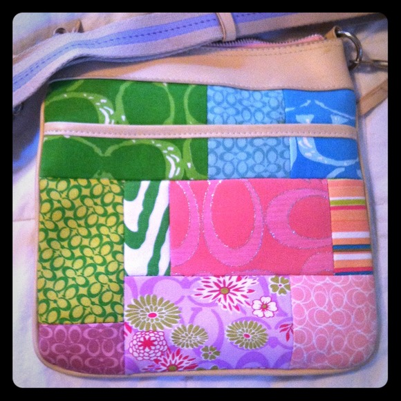 Auth. Coach cross body.