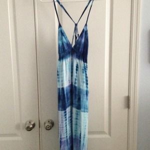 BNWT summer tie dye dress. Beautiful and flowy.