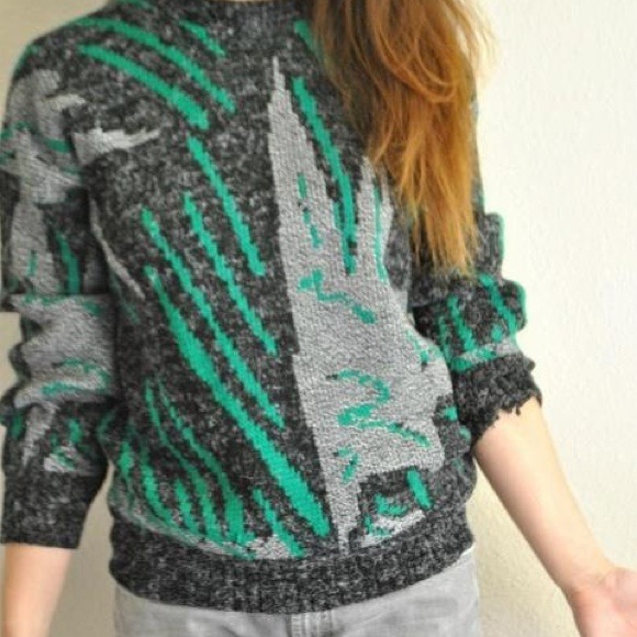[SOLD] Grey/Green Abstract Sweater