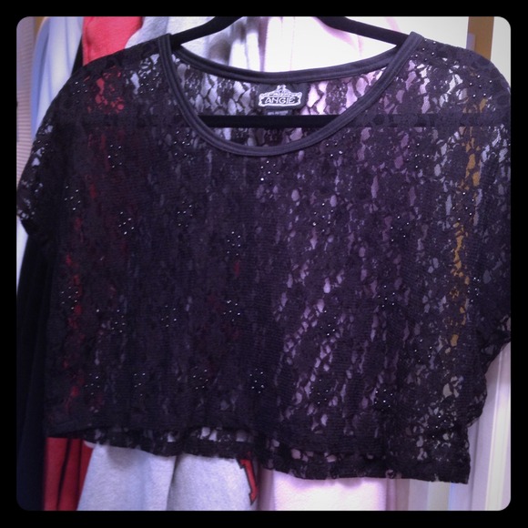 ❌SOLD❌ Lace crop top