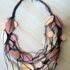 Perfect fall necklace.