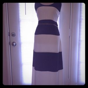 💢RESERVED for @monilove💢 Maxi Dress