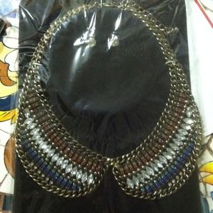 Peter pan bib necklace nib