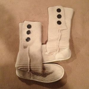 Gently used boots! Must have!