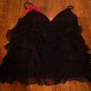 HOLD... Cute little nighty top.