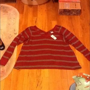 NEW! Dark pink and gray flowy sweater