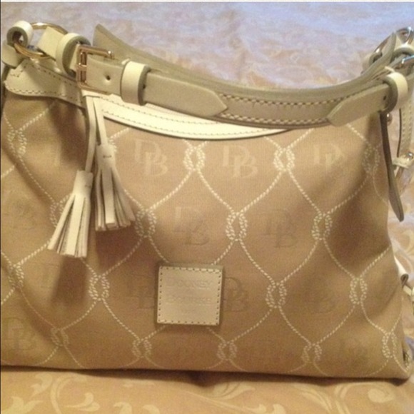 Dooney & Bourke New - Picture 2 of 4