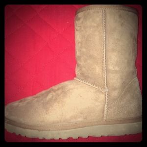 Womens short UGG chestnut boots size 5