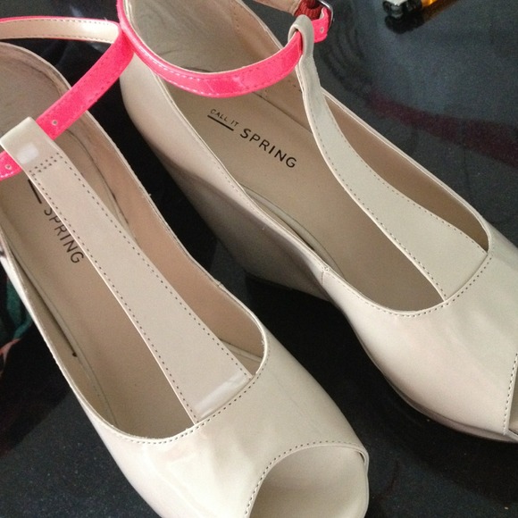 Wearing. not for sale anymore.Call it SPRING shoes - Picture 2 of 4