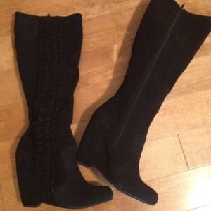 Black suede wedge boots