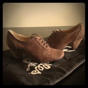 Seychelles Brown Suede Booties
