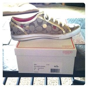 Size 8 khaki/gold coach shoes