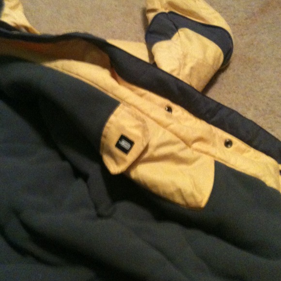 Winter jacket - Picture 3 of 3