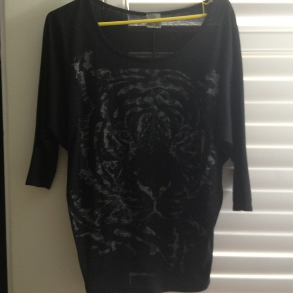 SOLD!!! Never worn shirt