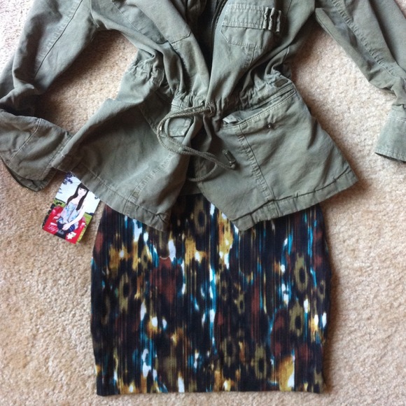 lily white Dresses & Skirts - ( Reduced) Lily white bodycon skirt