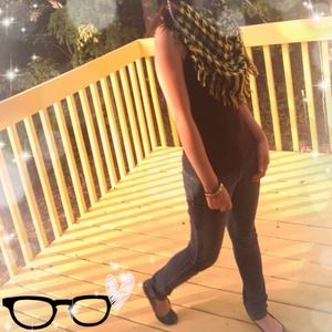 💛$REDUCED$💛Black and yellow plaid square scarf💛