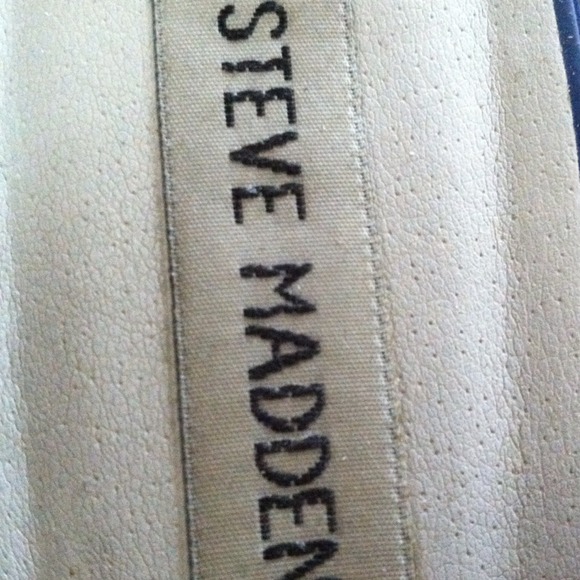 Blue flats. - Picture 2 of 2