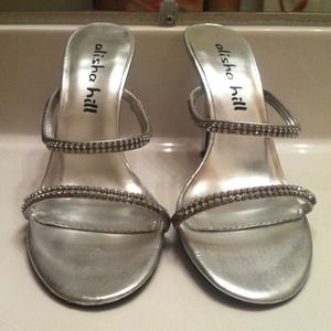 Bridal/evening wear shoes