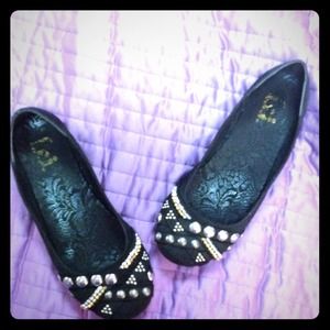 Studded shoes