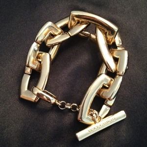 Vince Camuto chain bracelet!