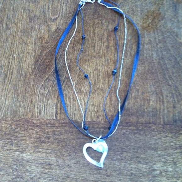 🔴SOLD🔴Cute heart pendant necklace