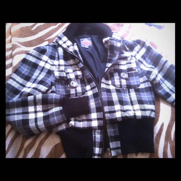 💢SOLD💢Black & white jacket