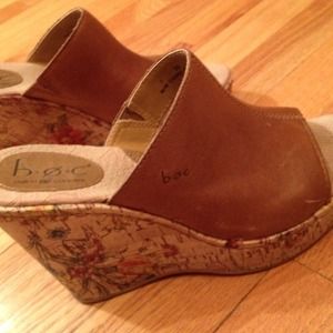 Born concept cork wedges. Leather with flowers.