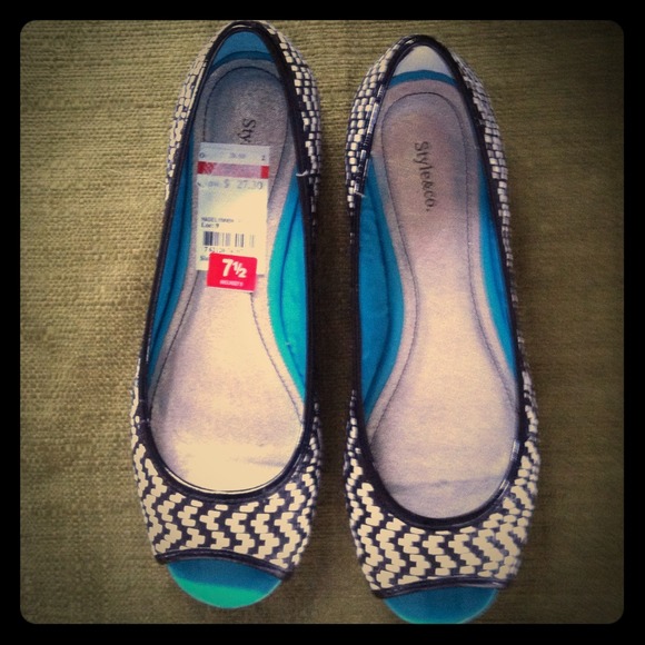 💋reduced💋Style&Co tribal weave flats brand new!