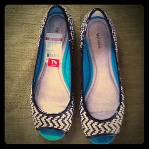 💋reduced💋Style&Co tribal weave flats brand new!