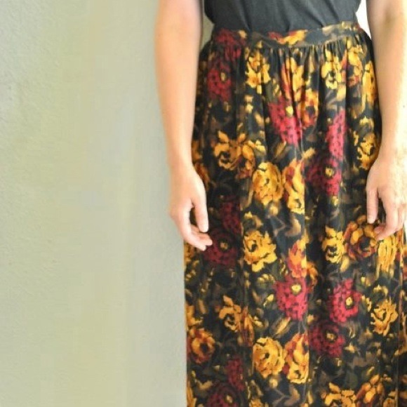 [SOLD] Black/Gold/Red Floral Maxi Skirt