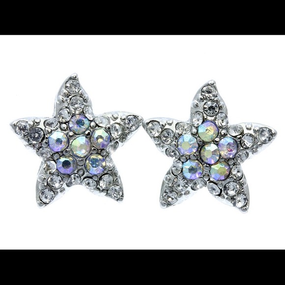🌟 Iridescent Star Studs 🌟