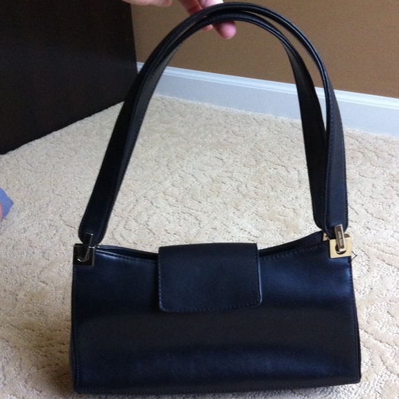 Nine West black leather purse