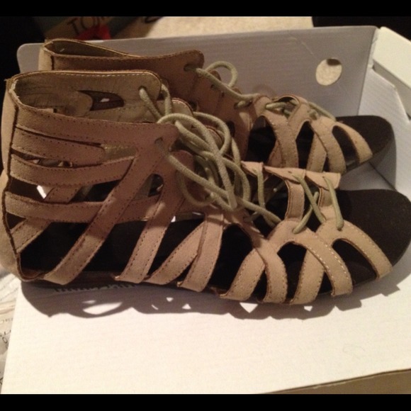 Sandals-Bakers size  8.5