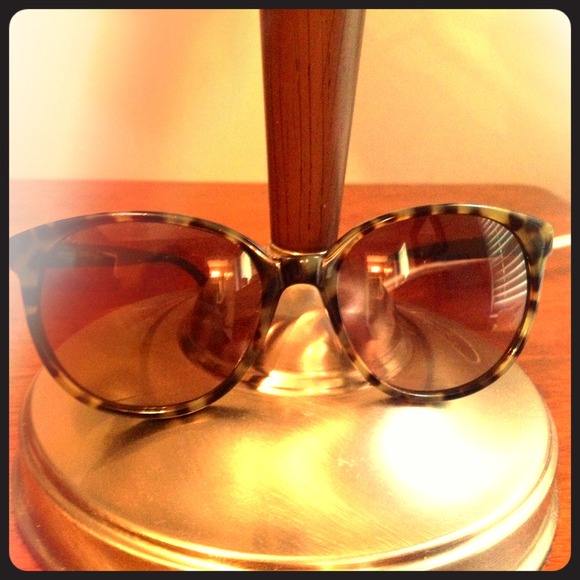 New authentic COACH tortoise sunglasses!