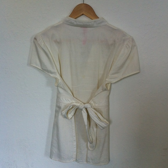 White Top - Picture 3 of 3