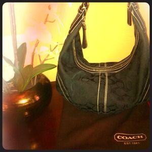 ✋Reserved for @arendemar✋Coach Signature Purse