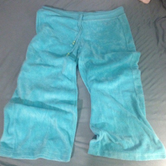 Aeropostale terry cloth capris