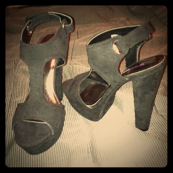 Black heels